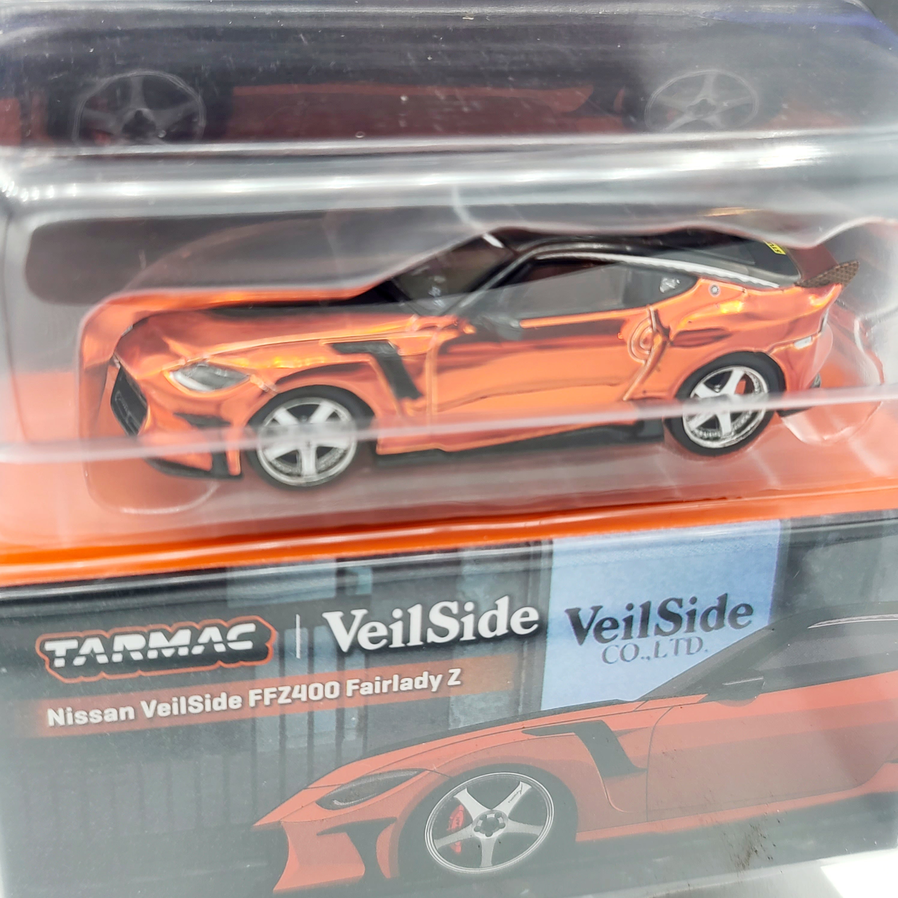 Tarmac Works - CHASE - Nissan Veilside FFZ400 Fairlady Z - 1:64, Orange (2025 Global64 - MiJo Exclusives - Limited Edition)